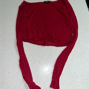 Long sleeve semi cropped shirt